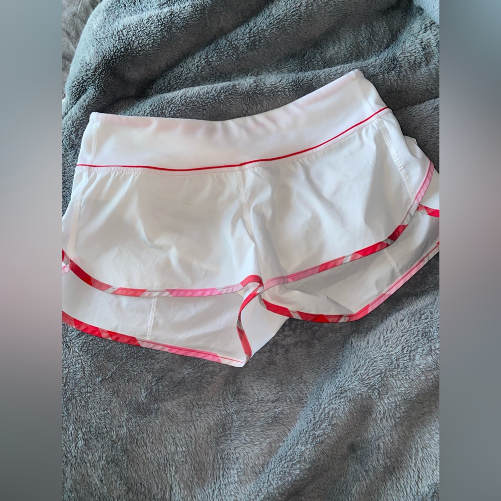 Lululemon White Speed Up Short size 6